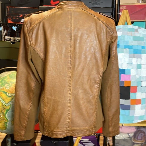 Maurice’s faux leather women’s jacket size large - Picture 4 of 6